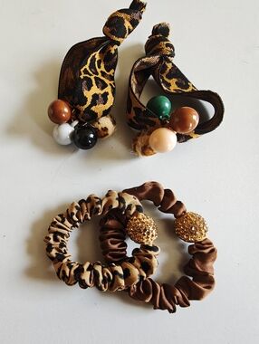 NEW - 4 PCS SET Hair Accessories